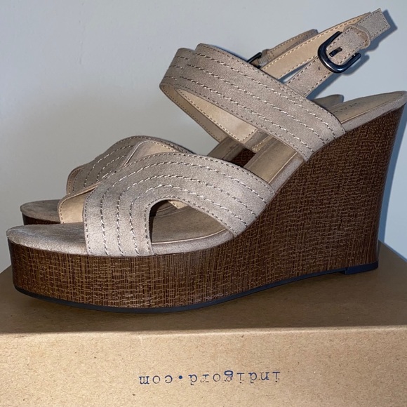 Indigo Rd platform wedge sandals - Picture 3 of 5